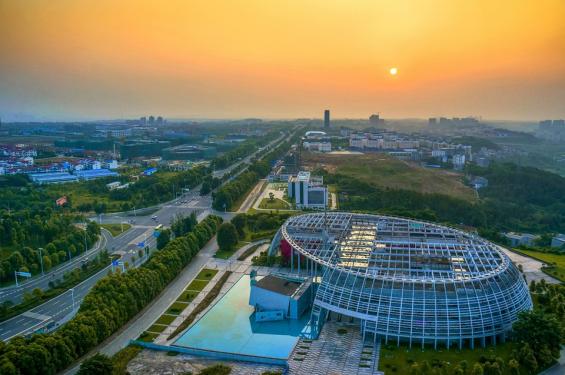 作为中国唯一的科技城,绵阳拥有一份值得骄傲的数据:院士人数占四川